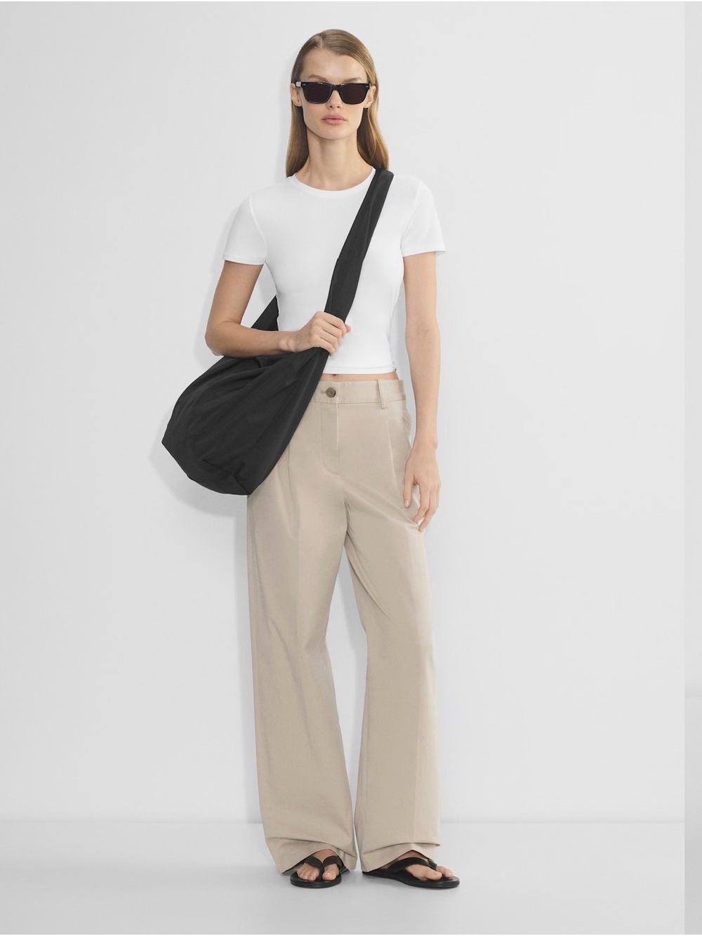 Aritzia High Rise Wide Leg Pleated Chino Pant - size 2